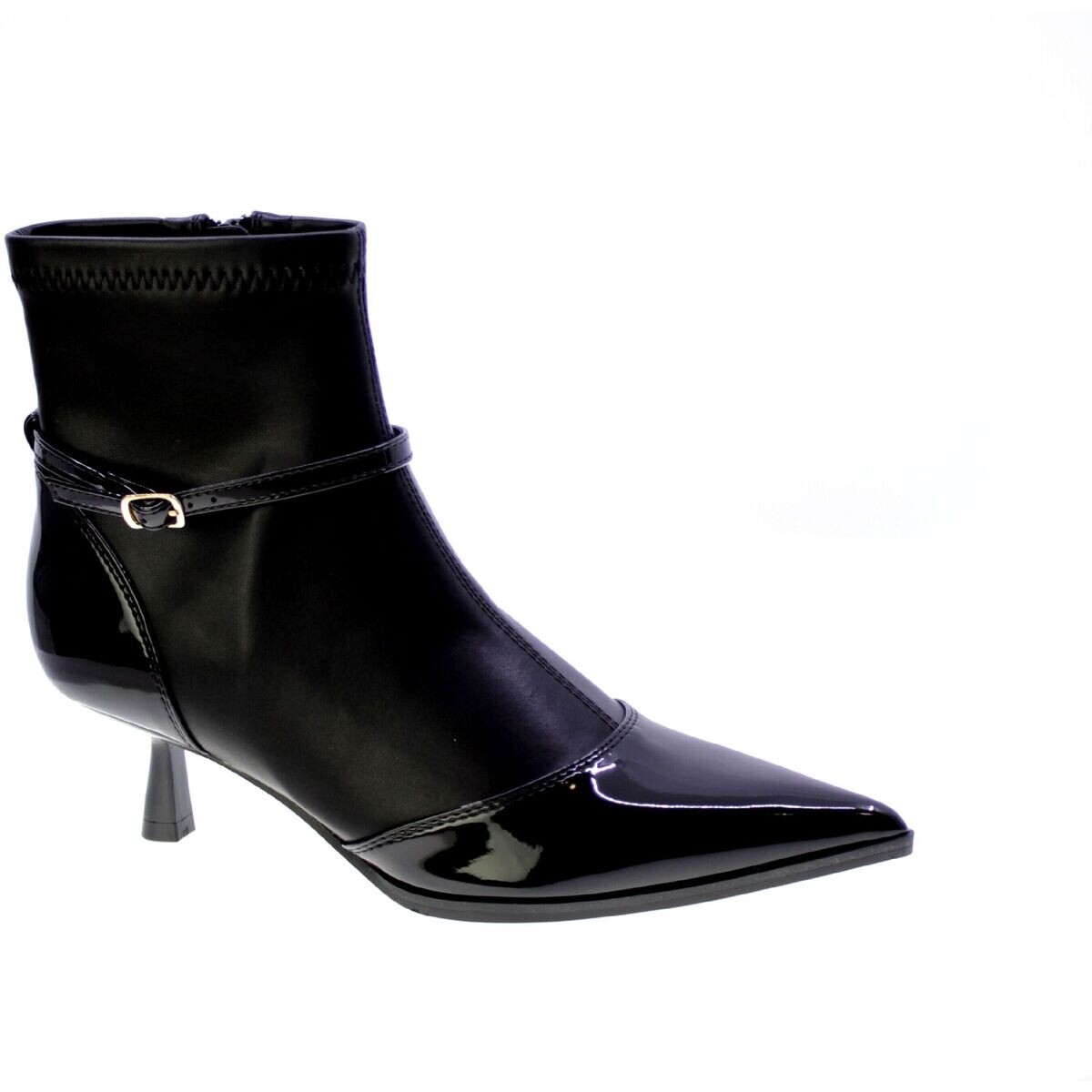 Gioseppo  466782  Černá