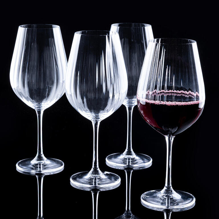 Sada 4 ks křišťálových sklenic na červené víno s jemnou vlnkou 690 ml