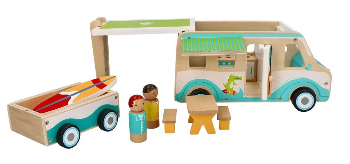 Dřevěný karavan s přívěsem a doplňky