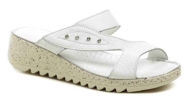 Wild 016935B bílé dámské nazouváky na klínku