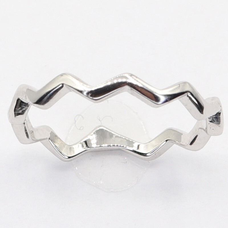 Stříbrný prsten R3287