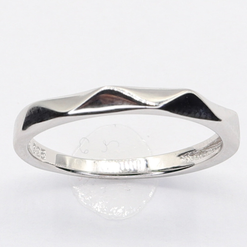 Stříbrný prsten R3303