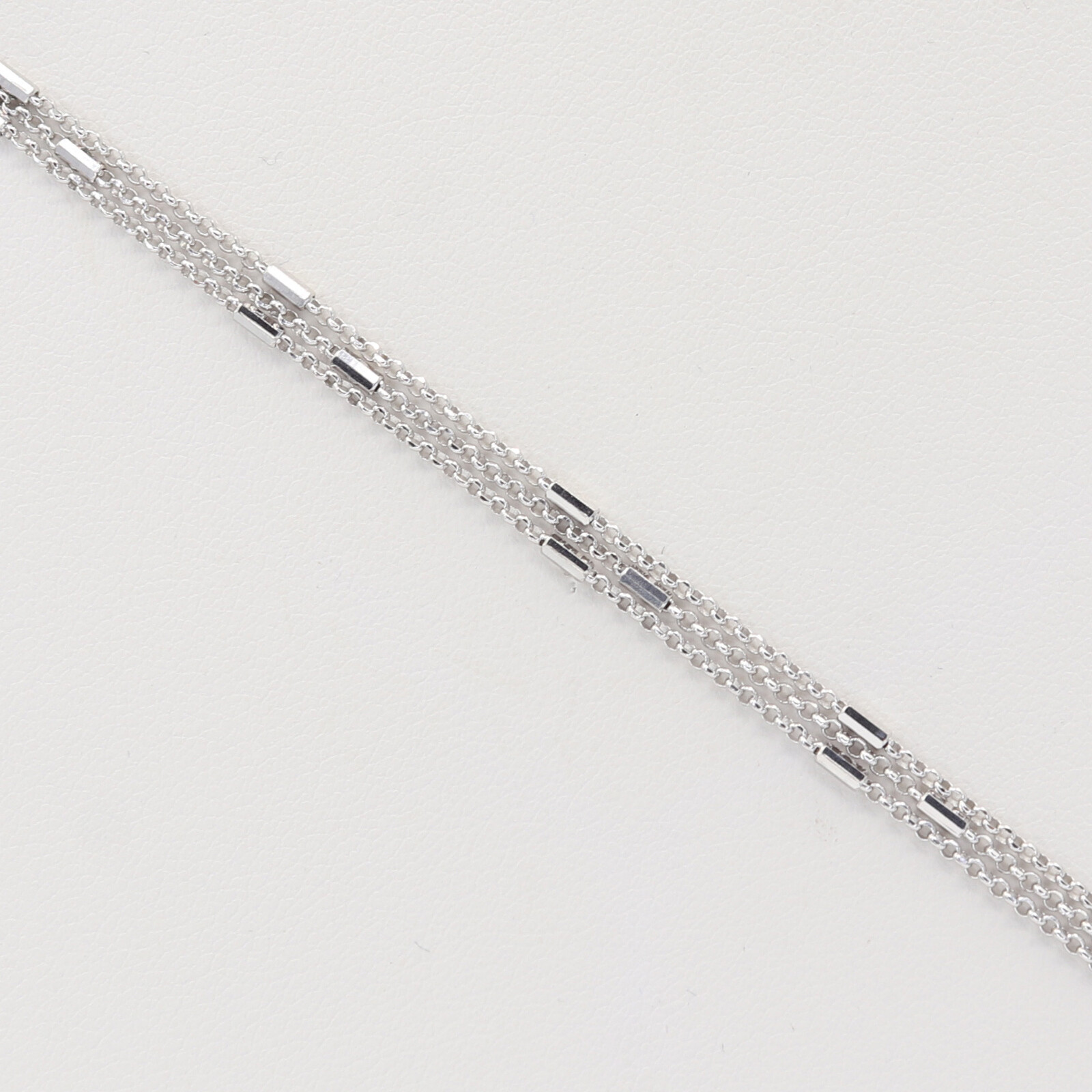 Stříbrný náramek B2088