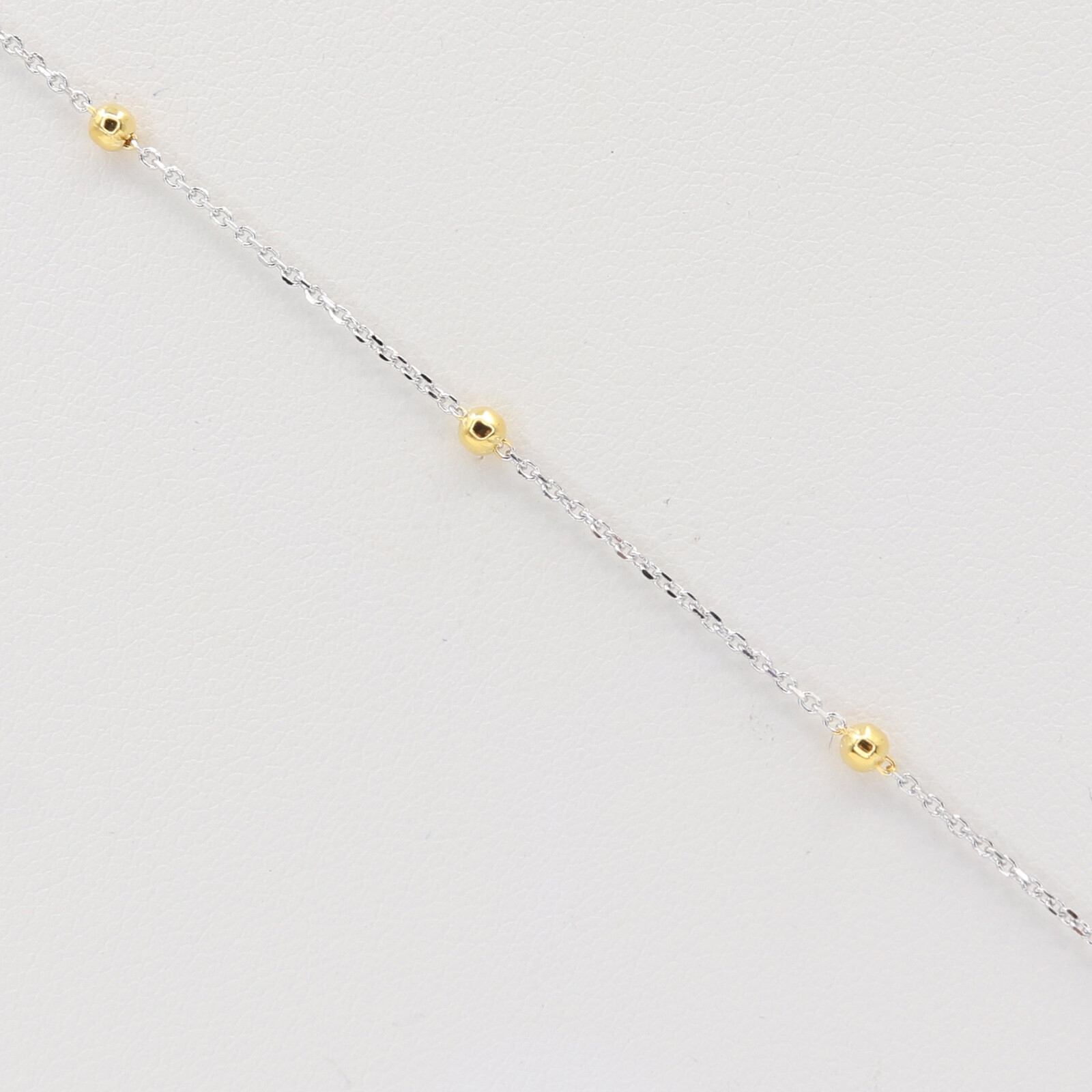 Stříbrný náramek B2093