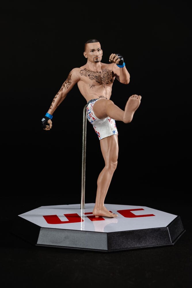 McFarlane | UFC - Posed PVC Statue Max Holloway 18 cm