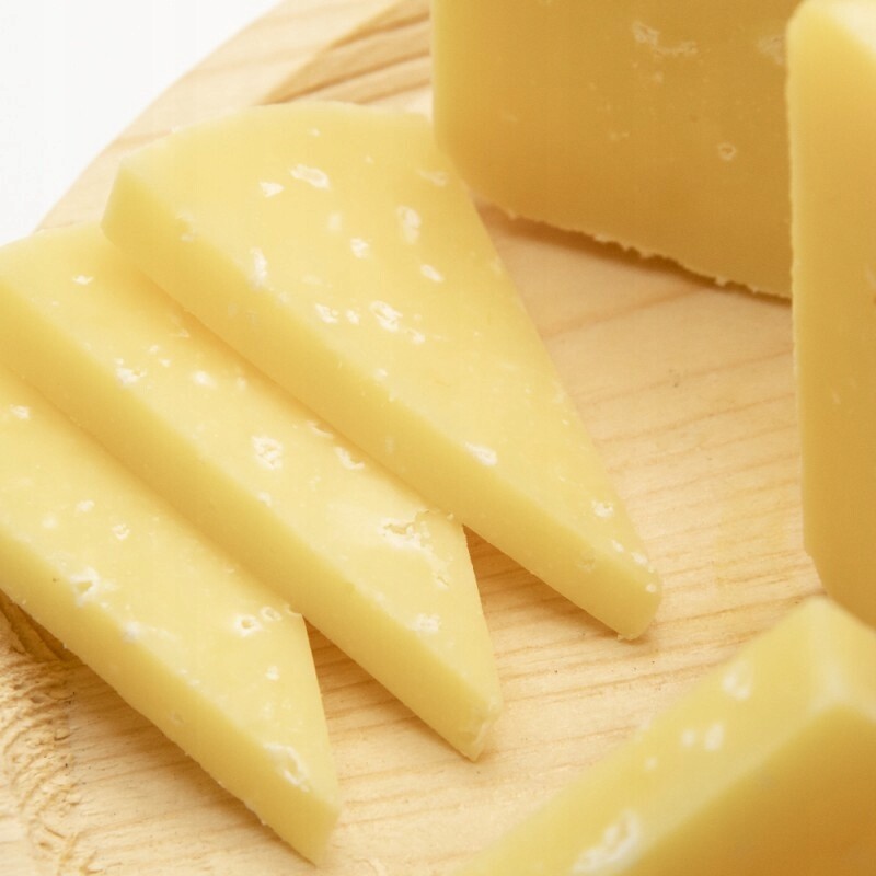 Přírodní ovčí sýr se šafránem 990 g Teruel, Španělsko