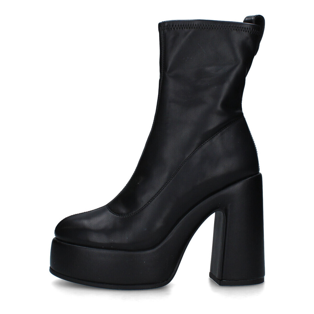 Cult  CLW410300  Černá