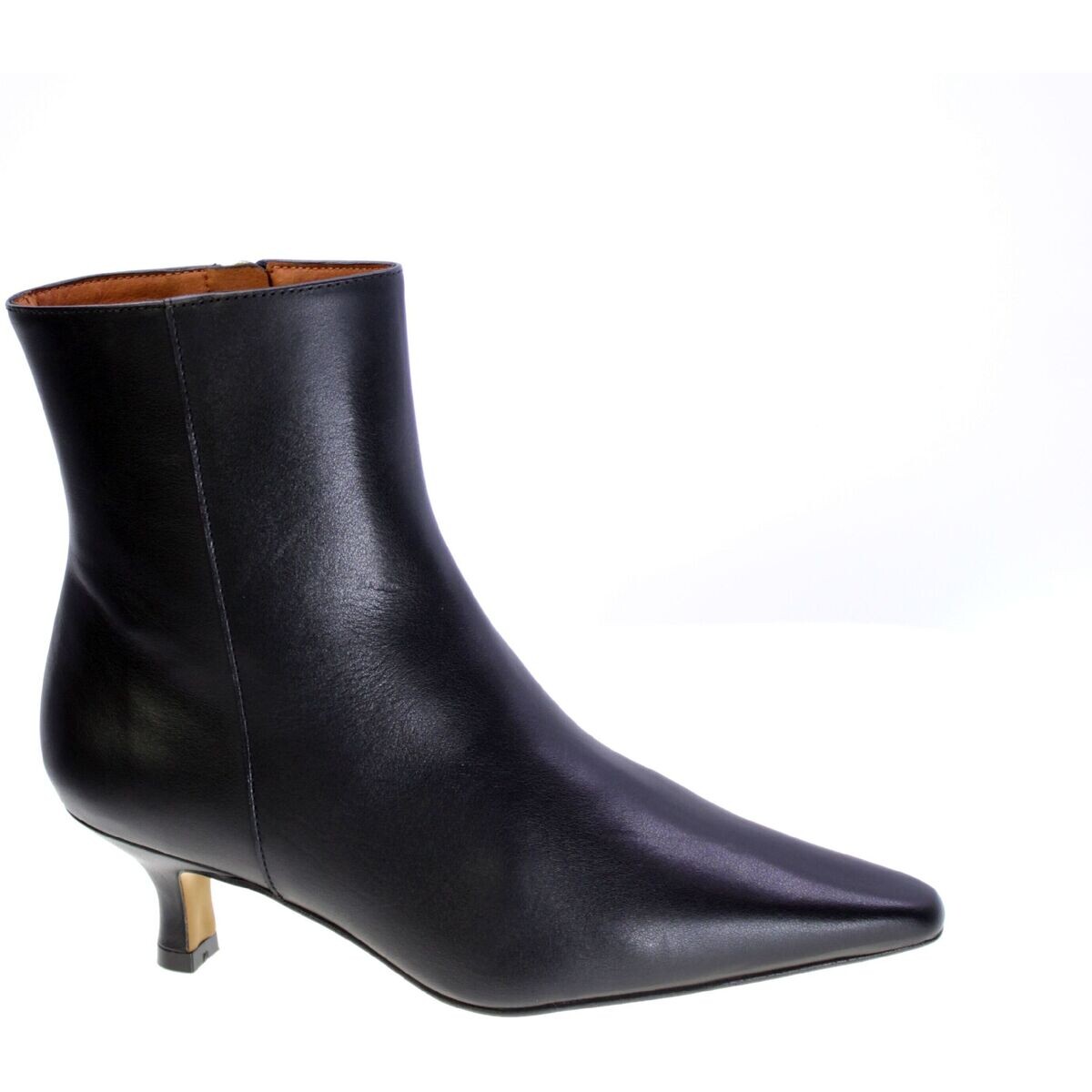 Angel Alarcon  93336  Černá