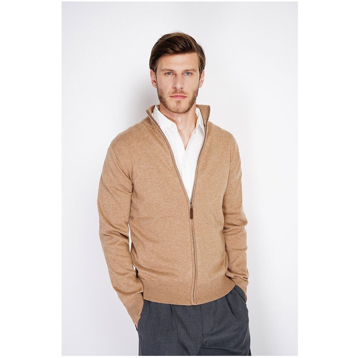 William De Faye  WFM146_CAMEL_FONCE  Hnědá