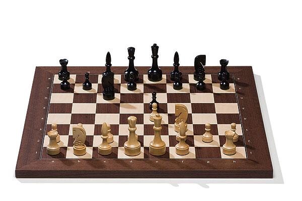 DGT Elektronické šachy DGT Smart Board s plastovými figurami + brašna (AKČNÍ CENA)