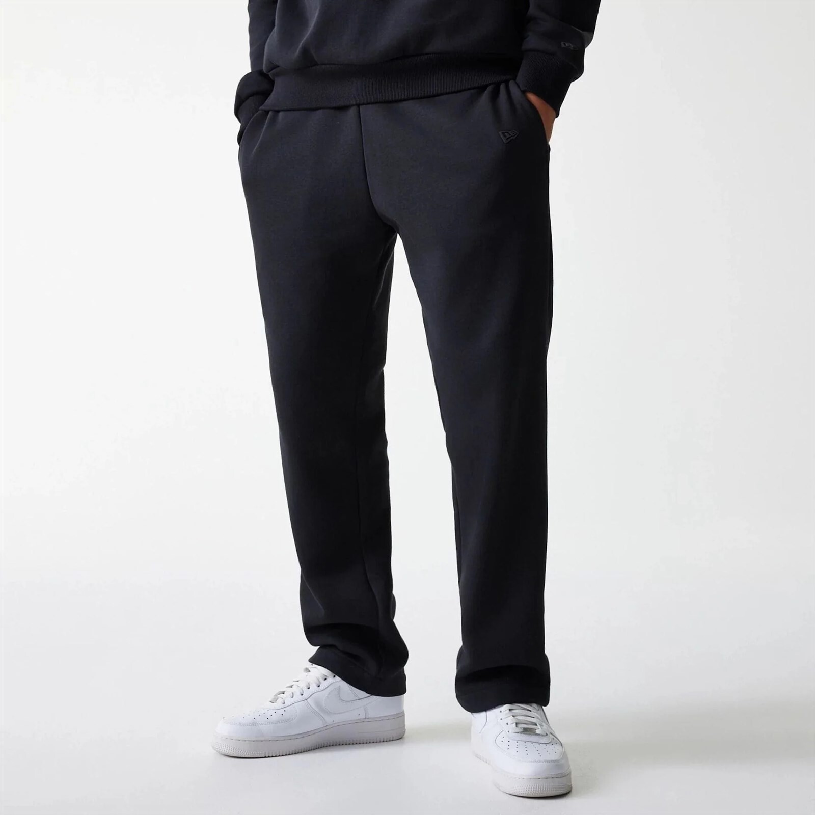 tepláky NEW ERA - Straight Leg Jogger Blk (BLK) velikost: XXL