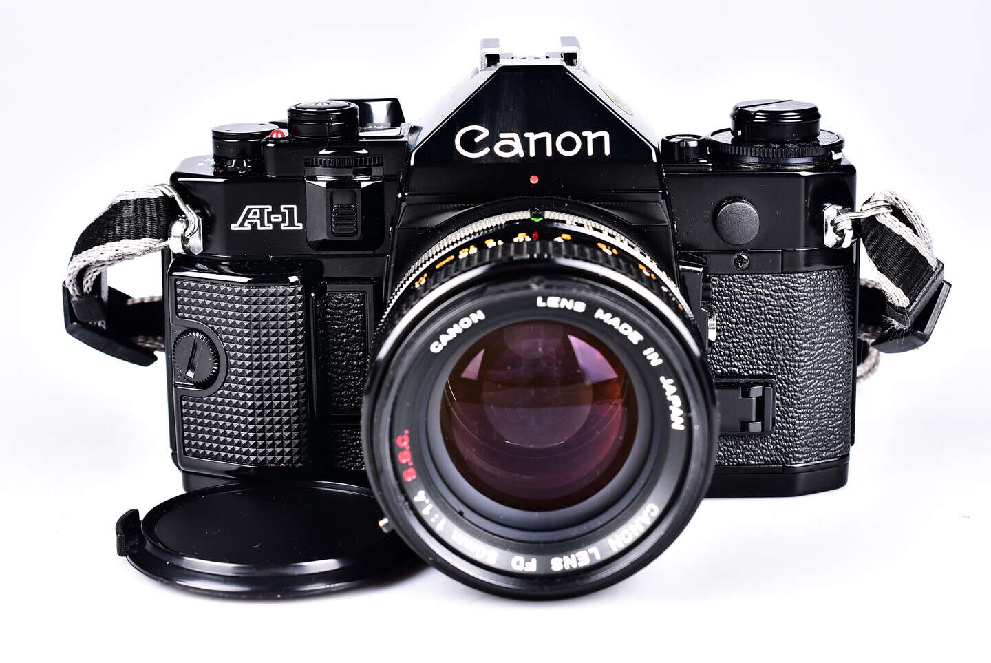 Canon A-1 + FD 50 mm f/1,4  S.S.C. bazar