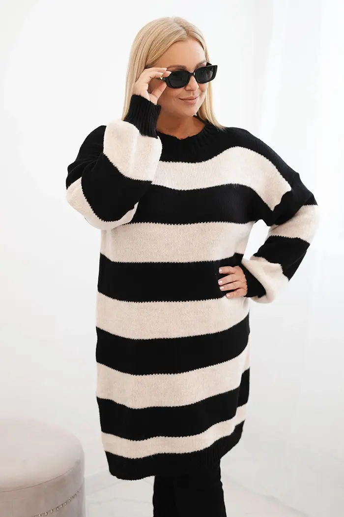 Kesi Włoski Dámské pletené šaty Plus Size pruhované černá