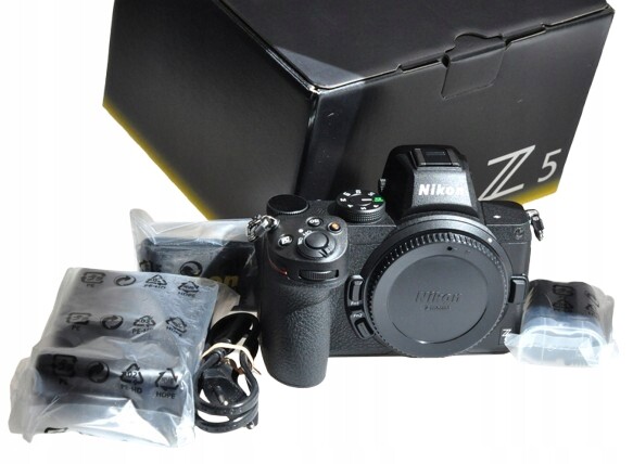 Fotoaparát Nikon Z5 Body Nový ||