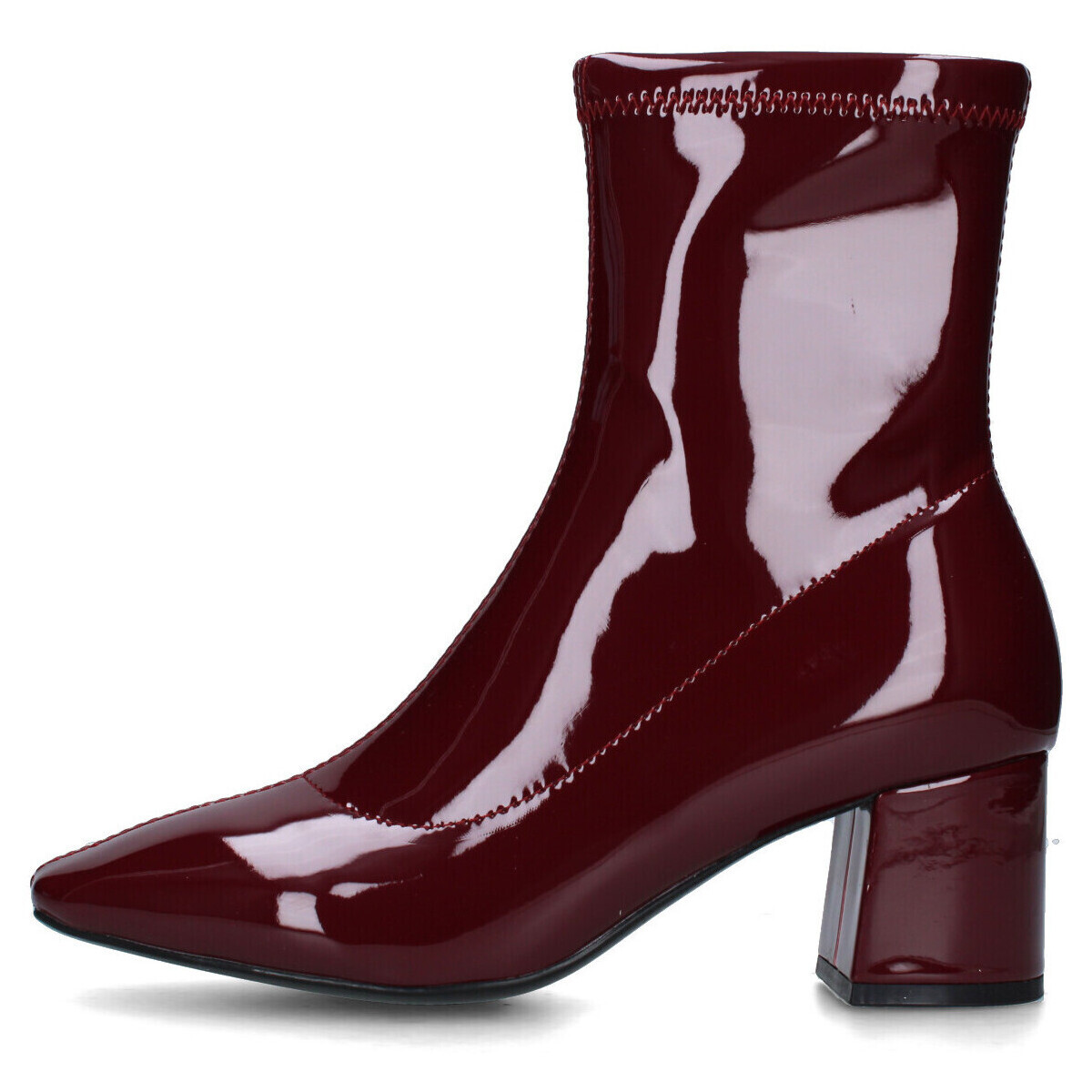 Uma Parker  614.02.25VR  Červená