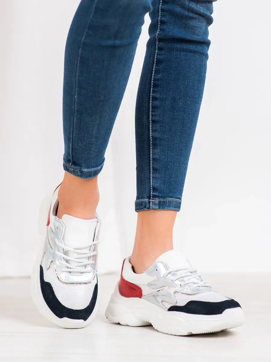 Komfortní barevné dámské tenisky bílé bez podpatku