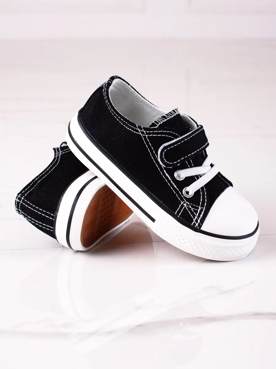 Trendy černé dětské tenisky bez podpatku