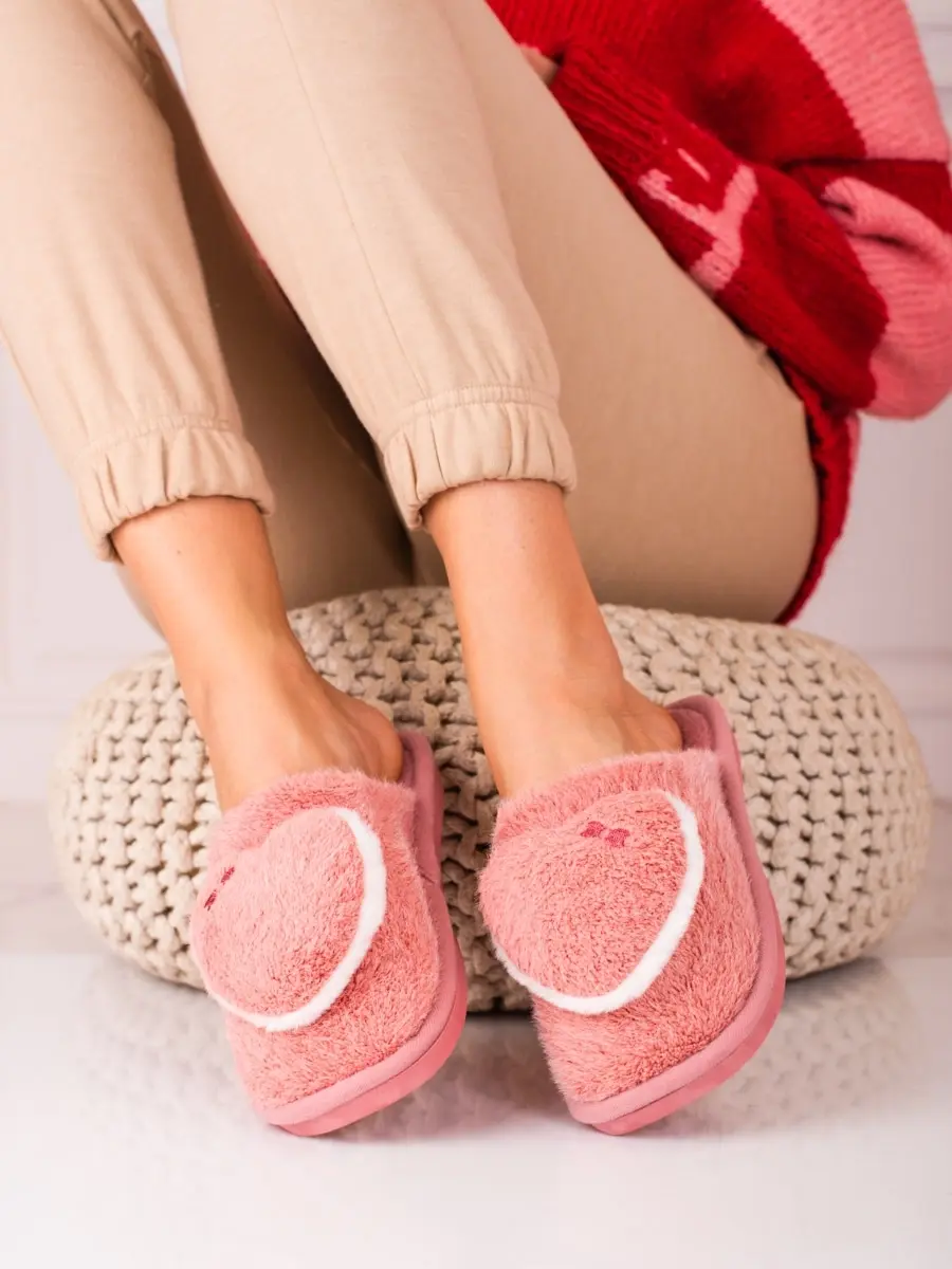 Krásné pantofle růžové dámské bez podpatku