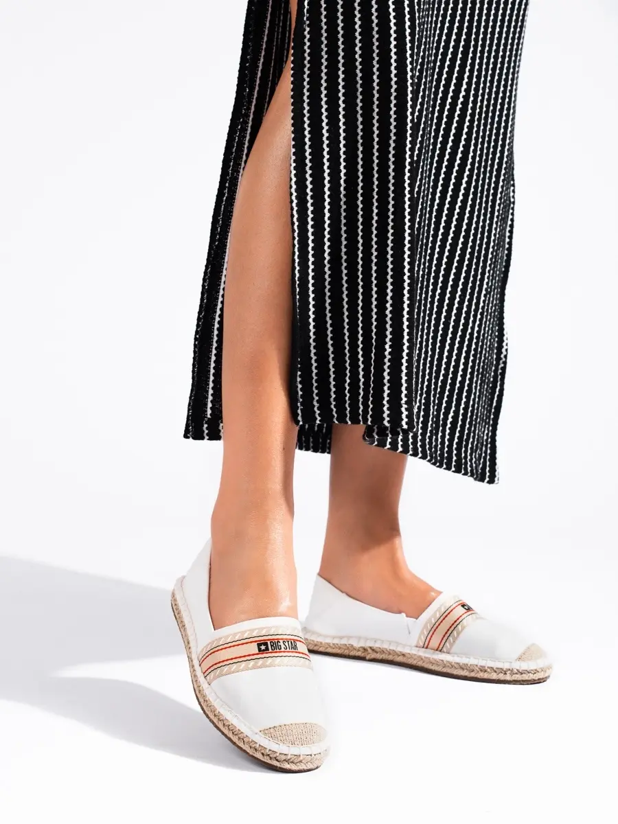 Pěkné bílé dámské espadryly bez podpatku