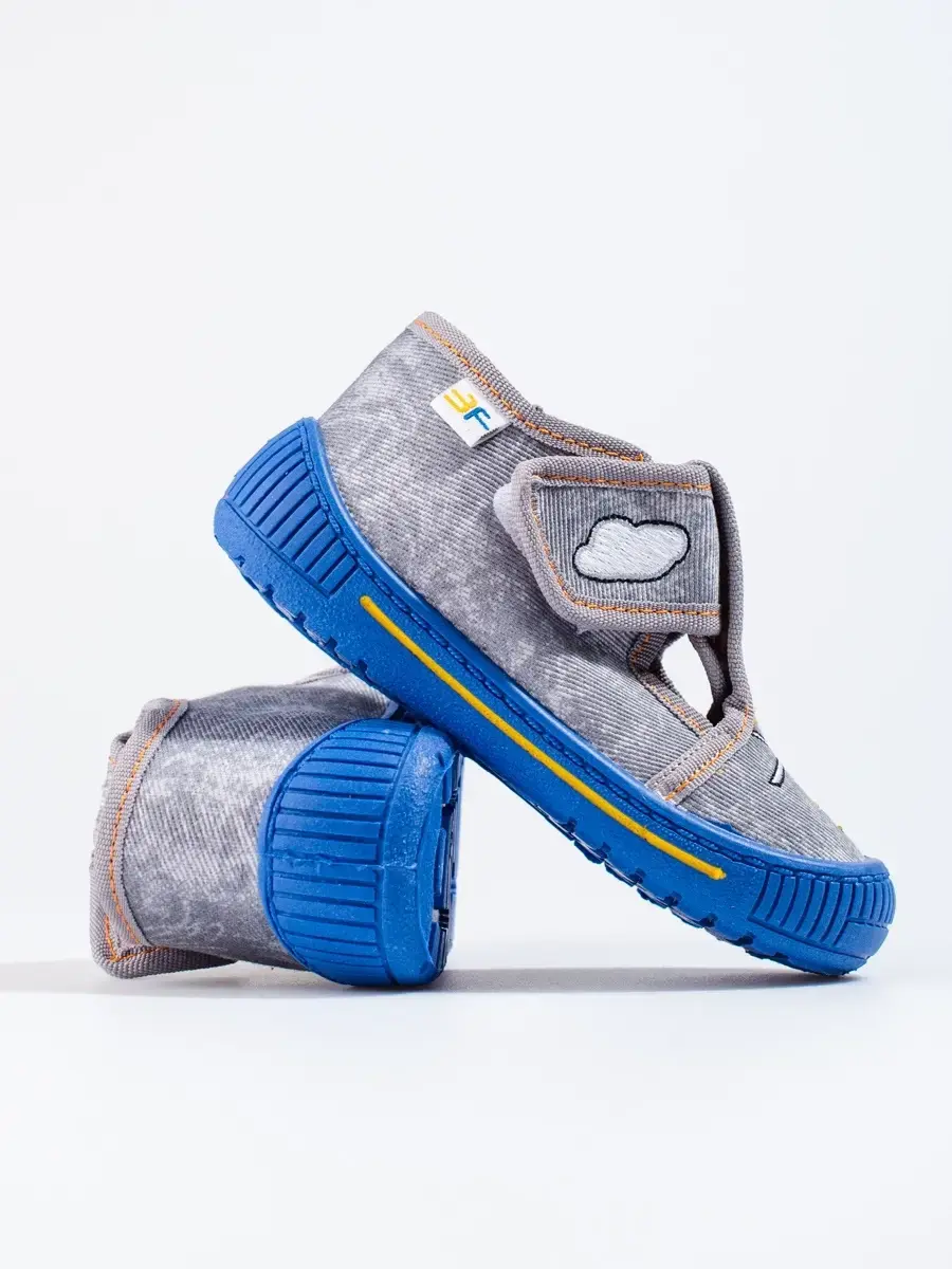 Výborné dětské papuče šedé bez podpatku