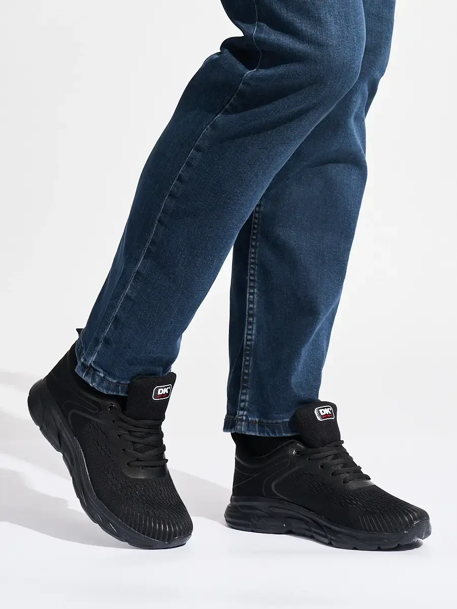 Trendy černé pánské tenisky