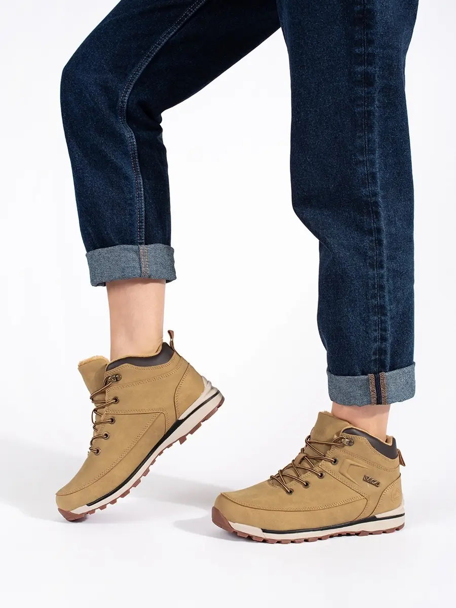 Trendy dámské hnědé kotníkové boty