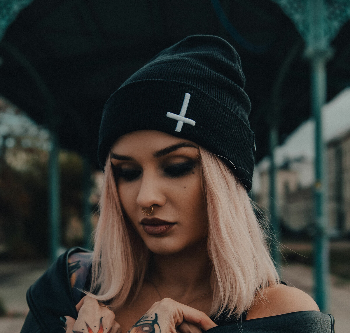 kulich HOLY BLVK - Inverted Cross