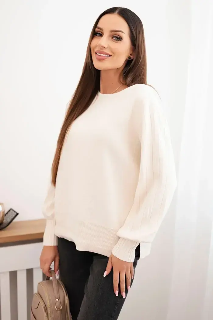 Kesi Włoski Dámský viskózový svetr s dlouhým rukávem a rozparkem po stranách béžový