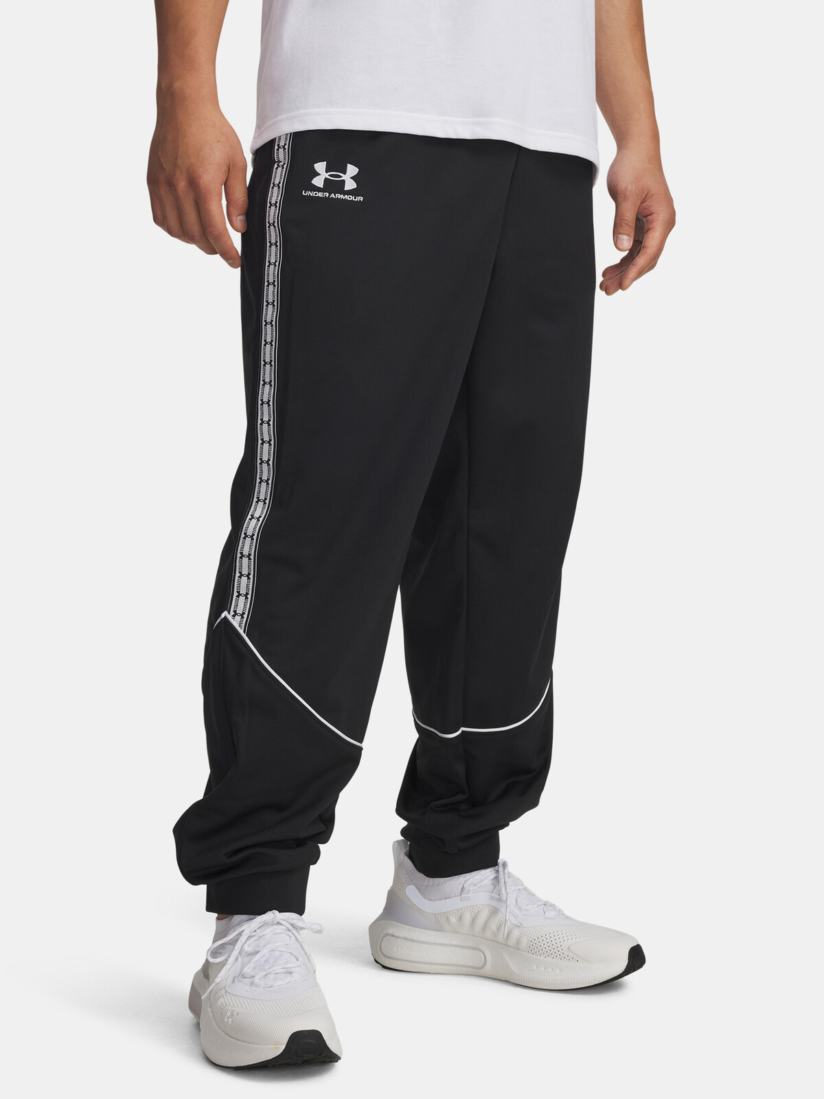 Pánské sportovní kalhoty Under Armour UA M 96 Terrace Pants-BLK - Pánské