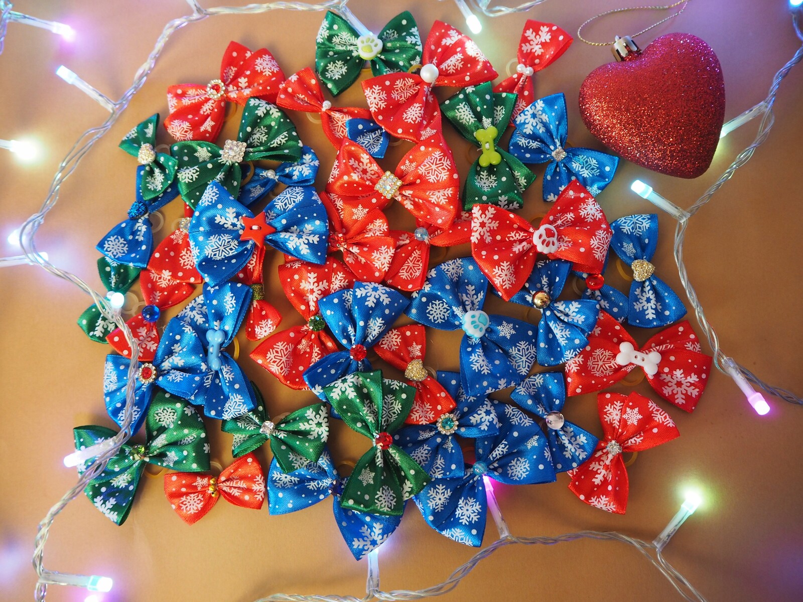 Sada vánočních mašliček pro psa, pro groomery, 40 kusů, s gumičkou