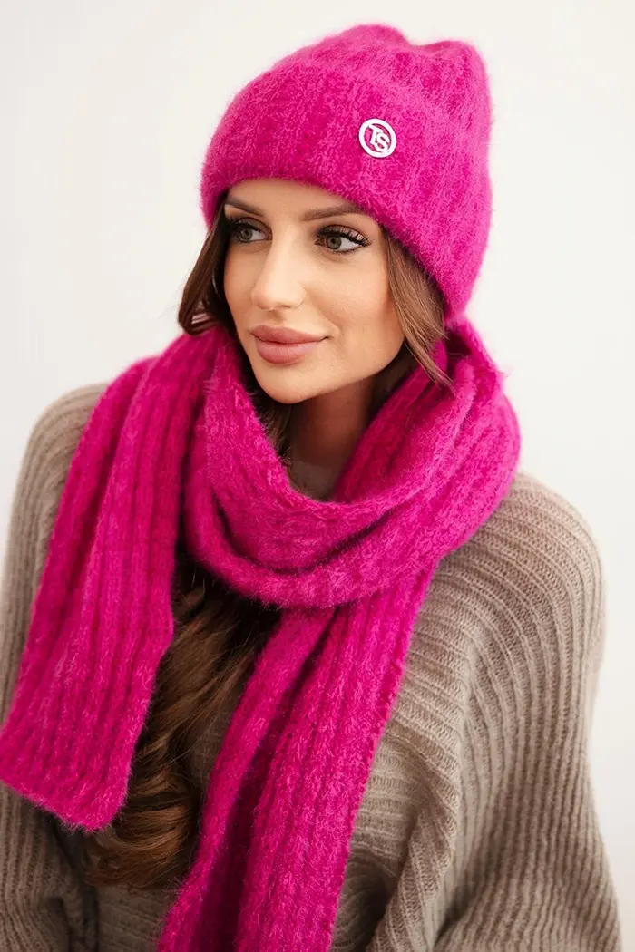Kesi Dámská souprava čepice a dlouhý šál z měkké příze fuchsie