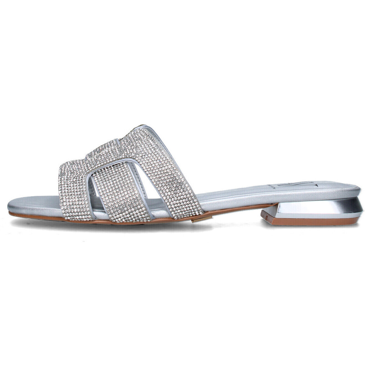 Albano  AV6811  Stříbrná