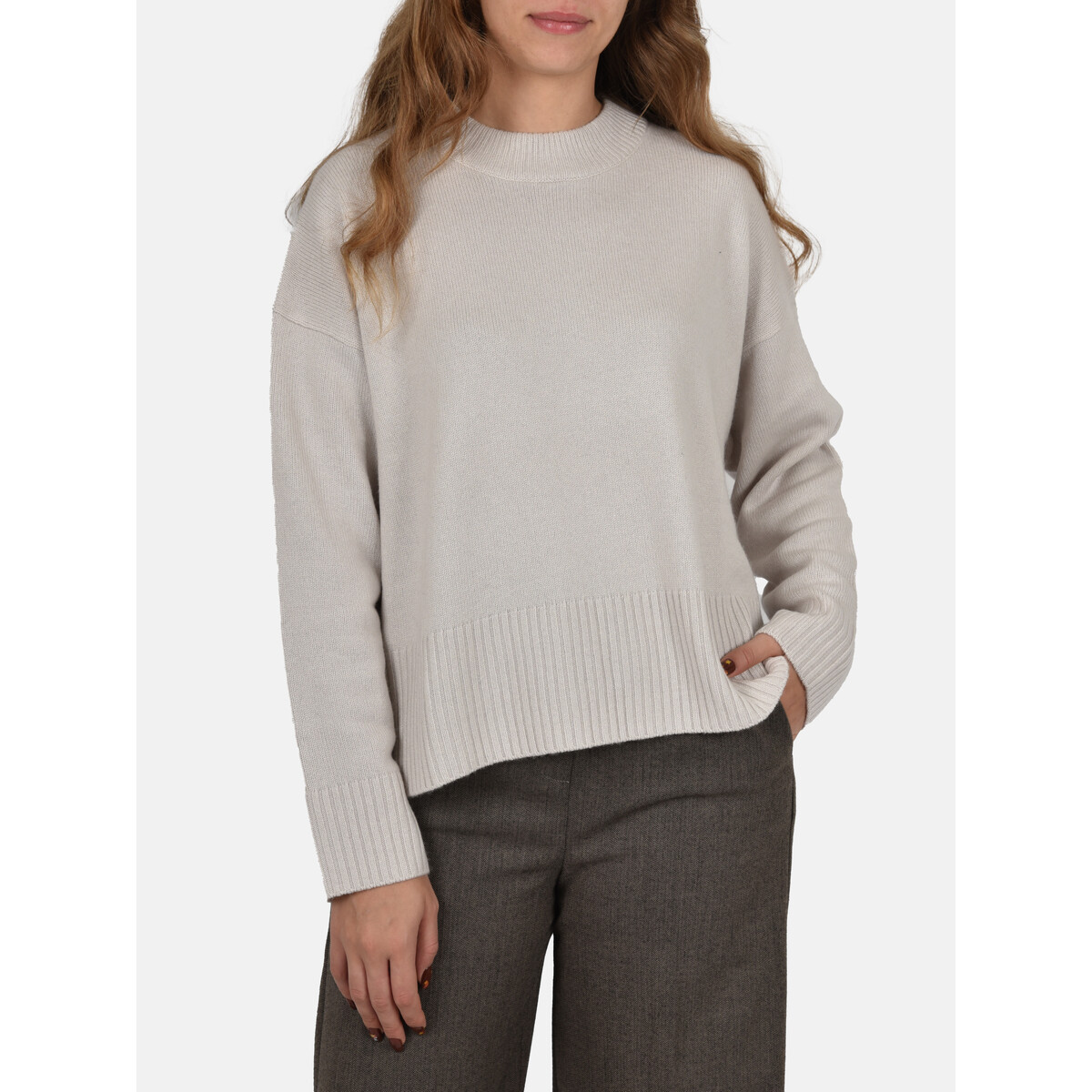 Iblues  PROPOS  Bílá