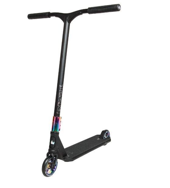 Freestyle koloběžka NKD Rizz Stunt, Černo-duhová