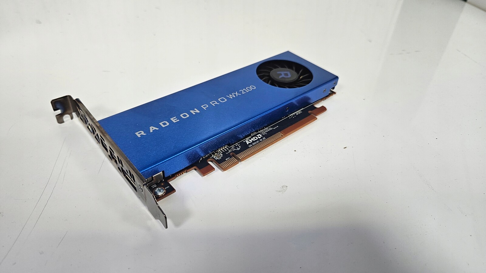 Grafická karta Amd WX2100 2 Gb Dell