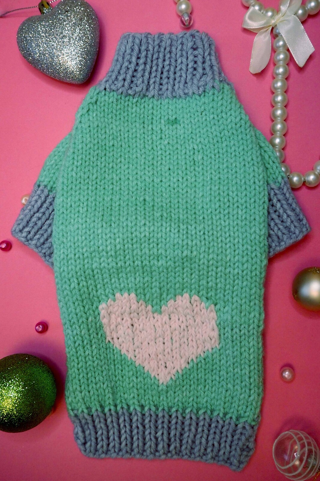 Svetr pro psa S Zelený s růžovým srdcem, teplý, handmade