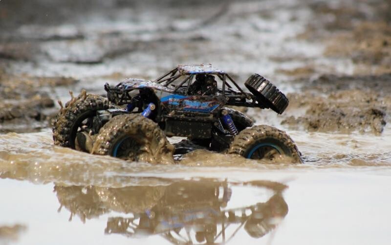 IQ models MZ-CLIMB - supersilný crawler 1/14 - modrý