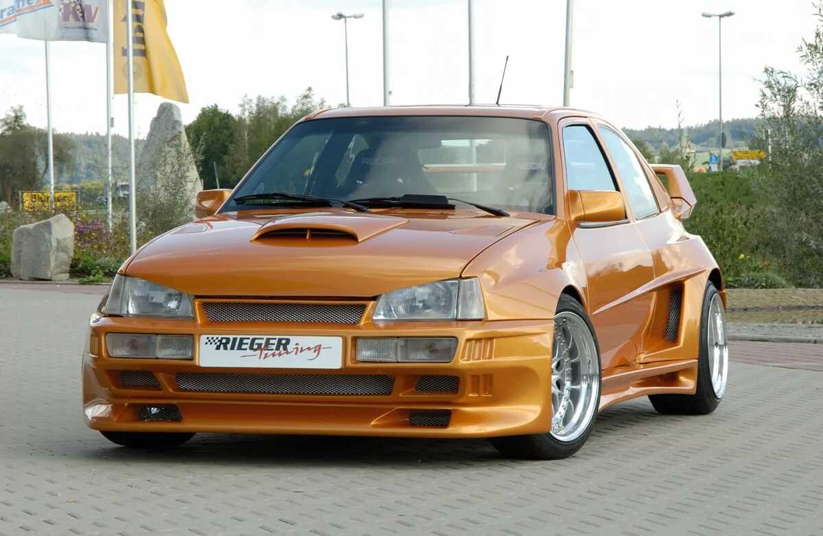 Rieger Tuning Rieger blatník widebody II pro Opel Kadett E 3-dvéř., 09/88-09/95, GFK (laminát), mont. strana pravá