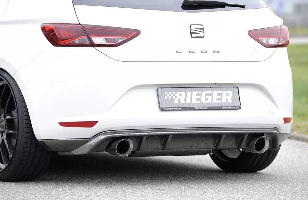Rieger Tuning Rieger spoiler pod zadní nárazník pro Seat Leon 5F 3-dvéř. (sc), 5-dvéř. před faceliftem r.v. 10/12-12/16, plast ABS s povrchovou úpravou Carbon-Look, pro sportovní koncovky na obou stranách 100 mm