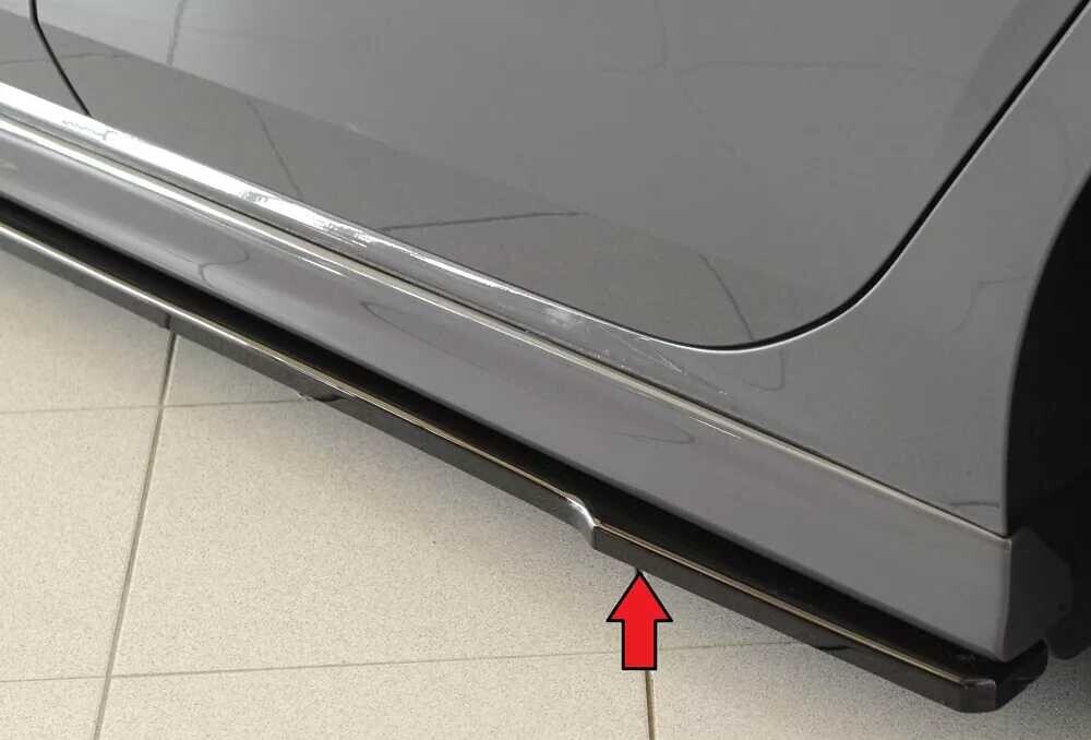 Rieger Tuning Rieger spoiler pod boční práh mont. strana levá pro Volkswagen Golf 8 3-dvéř., 12/19-, plast ABS lakovaný do černé lesklé barvy