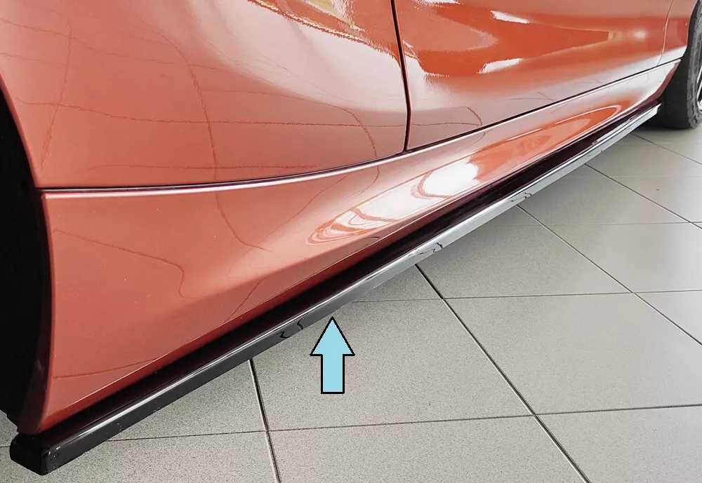 Rieger Tuning Rieger spoiler pod boční práh mont. strana pravá pro BMW řada 1 F21 sedan / 2-dvéř., 09/12-03/2015, plast ABS lakovaný do černé lesklé barvy