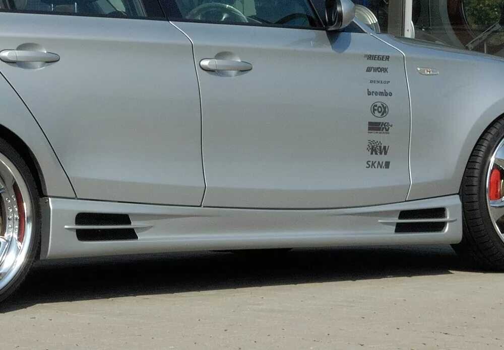 Rieger Tuning Rieger boční práh mont. strana pravá pro BMW řada 1 E87 4-dvéř., sedan vč. faceliftu, r.v. 04/07-08/11, 09/04-03/07, plast ABS bez povrchové úpravy, s prolisem, s prolisem a dvěma výřezy