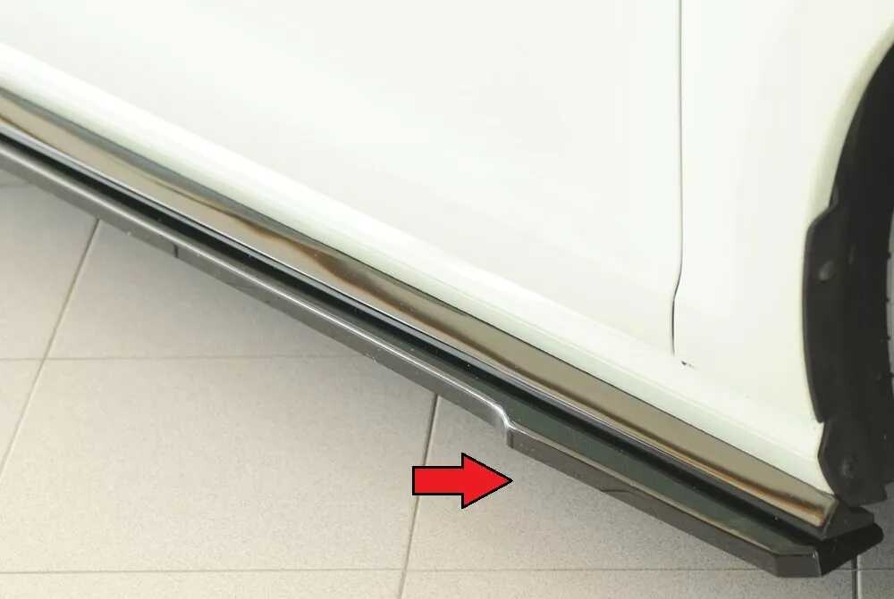 Rieger Tuning Rieger spoiler pod boční práh mont. strana pravá pro Volkswagen Golf 7 R-Line 3-dvéř., 02/17-, plast ABS lakovaný do černé lesklé barvy