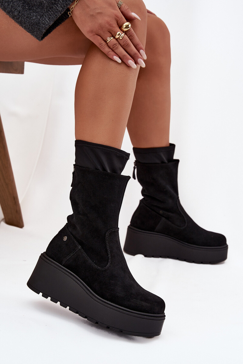 Dámské kožené semišové kotníkové boty na masivní platformě Maciejka