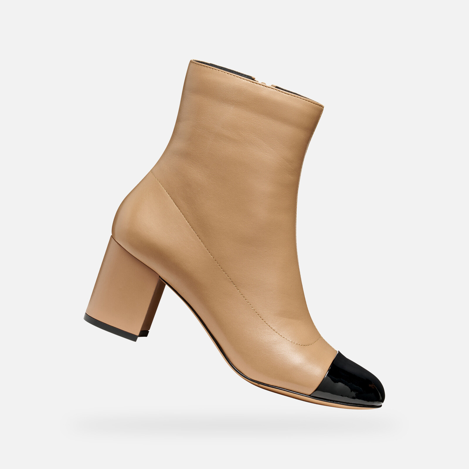 Béžová dámská kotníková obuv Geox Virnilisa 65 - Dámské