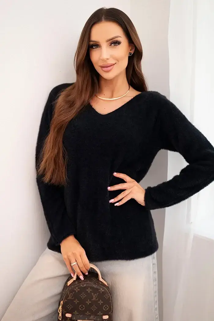 Kesi Włoski Dámský svetr z měkké pleteniny s V výstřihem černý