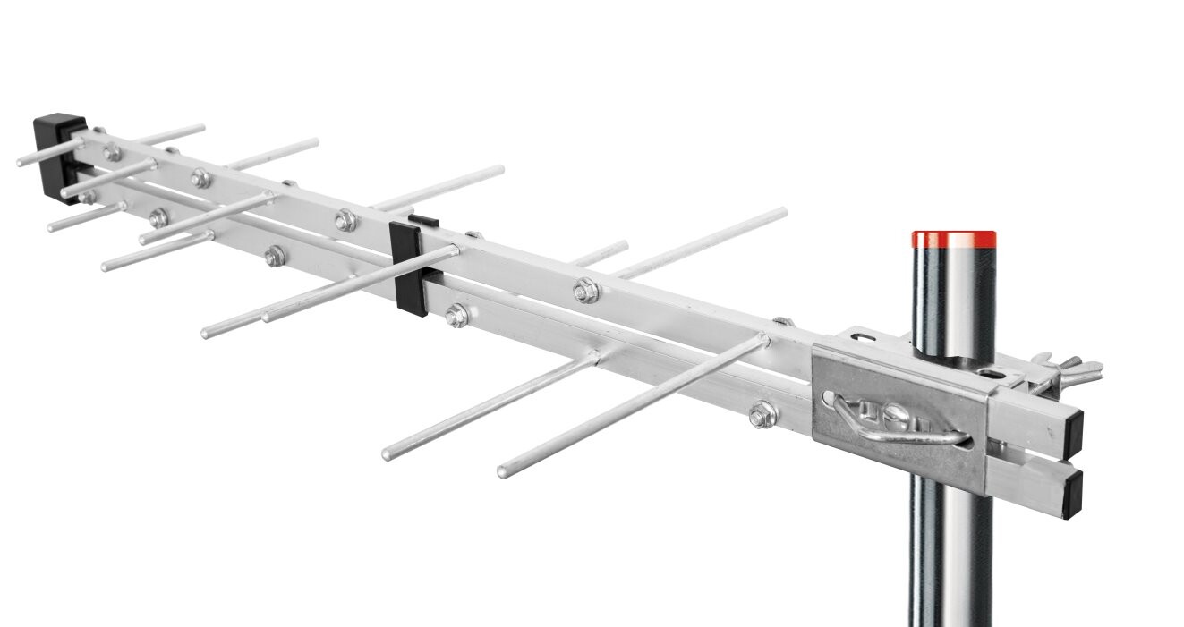 TESLA TE‒2800 - venkovní anténa DVB-T2, poškozený obal