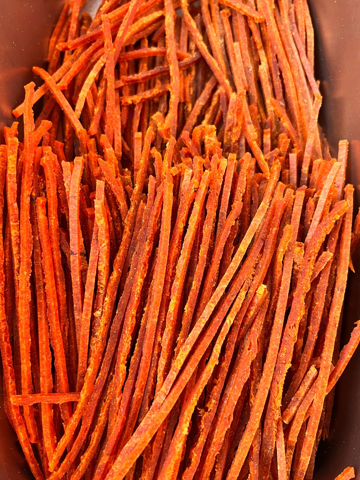 Sušené rybí nudličky s lososem 1kg pivní svačinka