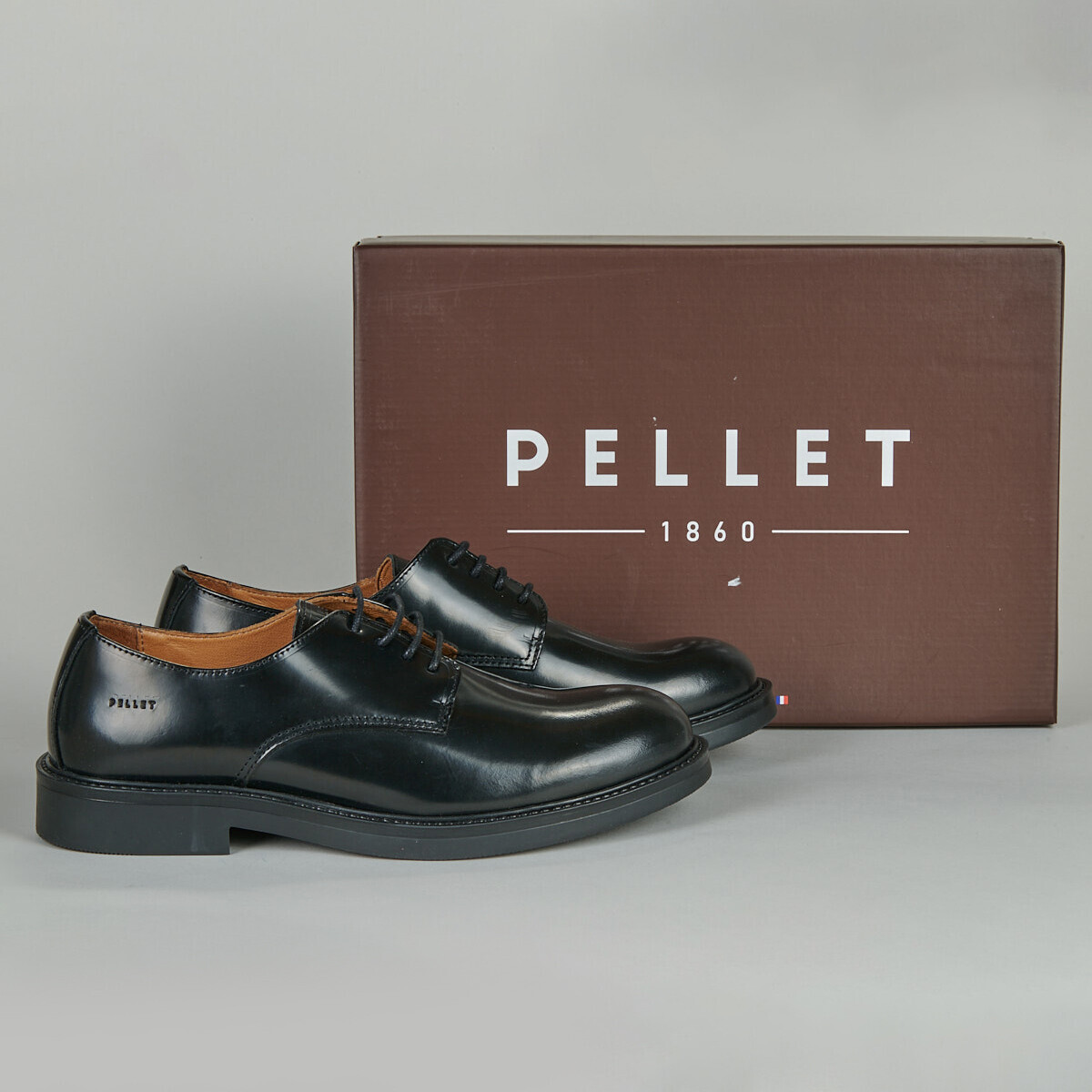 Pellet  TILIO  Černá