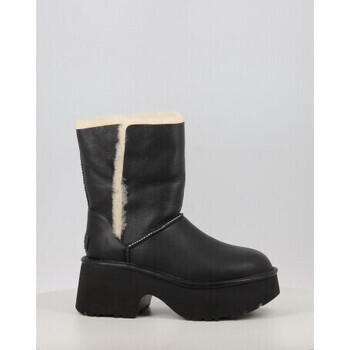UGG  ESMEE LEATHER BOOT  Černá